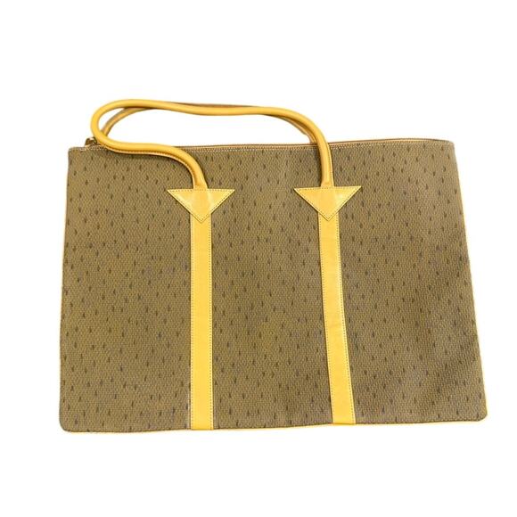YSL, Yves Saint Laurent Handbags - Yves Saint Laurent Flate Tote Bag in Portfolio Beige
